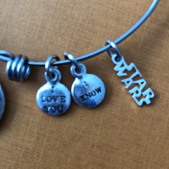 Star Wars Han Solo & Princess Leia Charm Bracelet - Picture 3 of 4